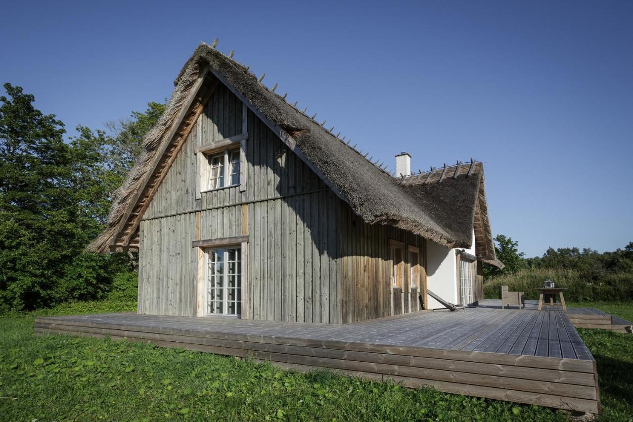 Villa Bumba Liigalaskma Exteriör bild